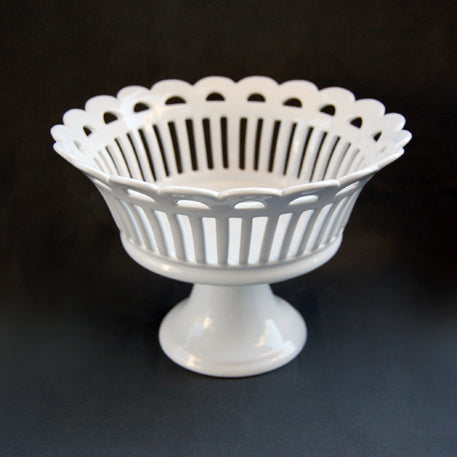 Empire Vezanne pedestal basket